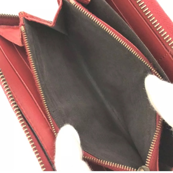 GUCCI Wallet GG Supreme Cherry Zip Around purse AUTHENTIC ๐ - Picture 7 of 10